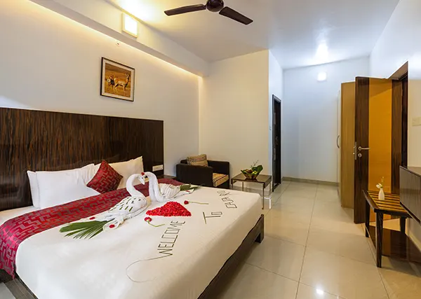 luxury honeymoon packages in athirappilly